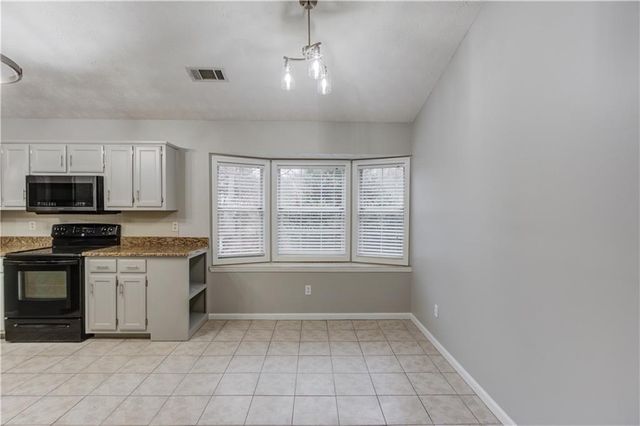 352 Austin Way, Auburn, GA 30011