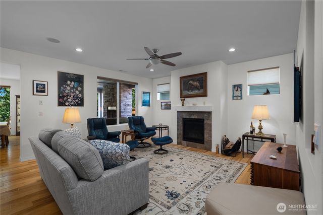 5023 Orcas Street NE, Lacey, WA 98516