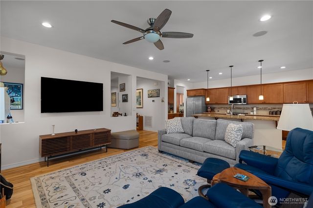 5023 Orcas Street NE, Lacey, WA 98516