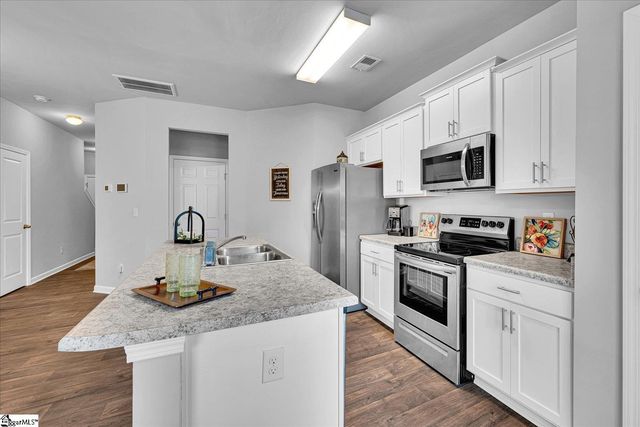 105 Moorlyn Lane, Greer, SC 29650