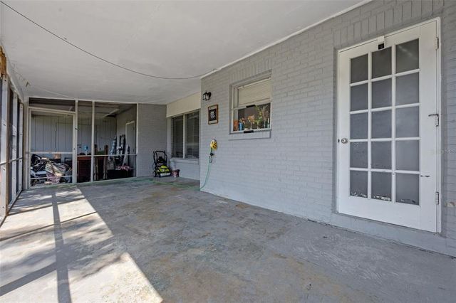 985 N VILLAGE DRIVE, Deltona, FL 32725