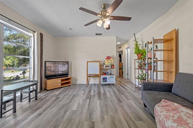 985 N VILLAGE DRIVE, Deltona, FL 32725