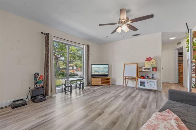 985 N VILLAGE DRIVE, Deltona, FL 32725