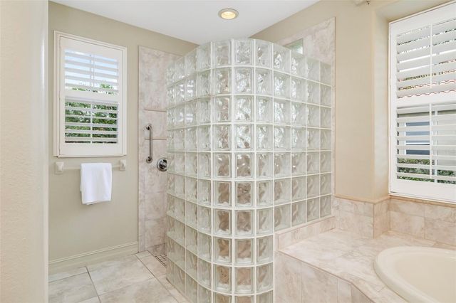 286 PESARO DRIVE, Nokomis, FL 34275