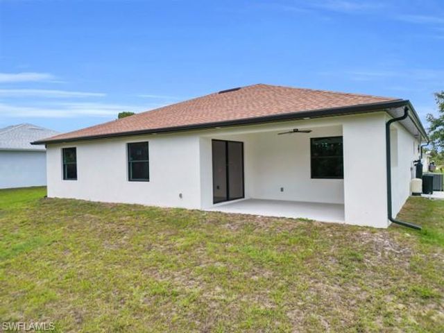 3003 52nd ST W, Lehigh Acres, FL 33971