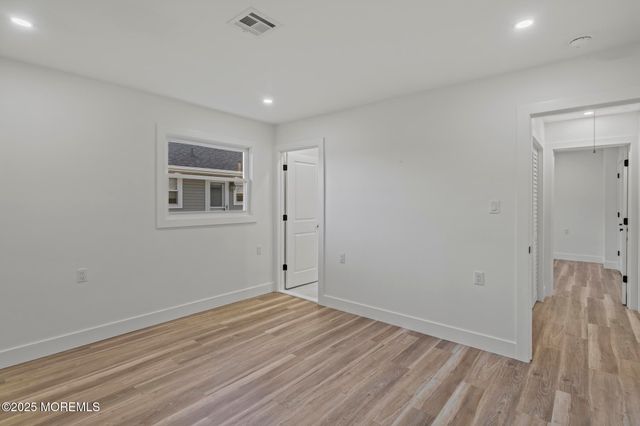 16 Saint Kitts Drive, Toms River, NJ 08757