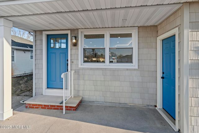 16 Saint Kitts Drive, Toms River, NJ 08757