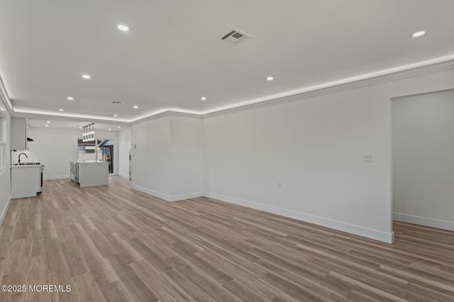 16 Saint Kitts Drive, Toms River, NJ 08757