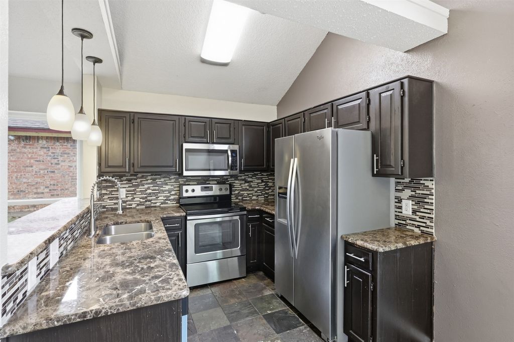 2508 Countryside Lane, Fort Worth, TX 76133 — photo 3