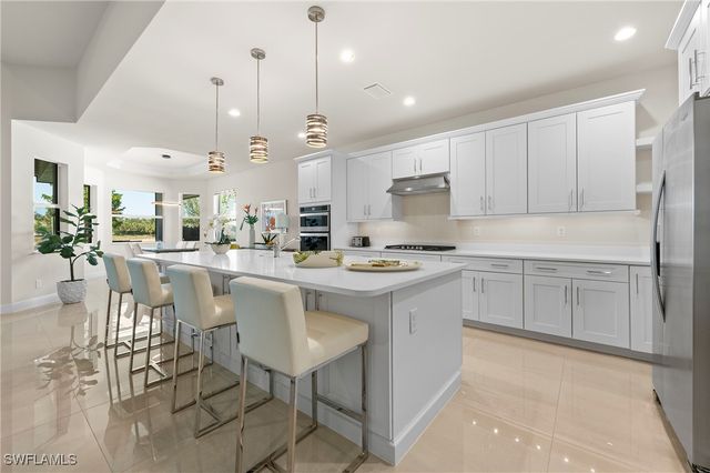 8897 Redonda DR, Naples, FL 34114