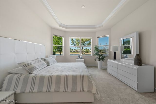 8897 Redonda DR, Naples, FL 34114