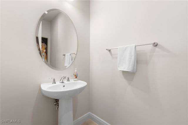 8897 Redonda DR, Naples, FL 34114