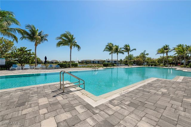 8897 Redonda DR, Naples, FL 34114