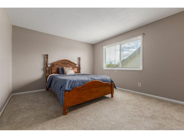 9407 Harvard Dr, Highlands Ranch, CO 80130