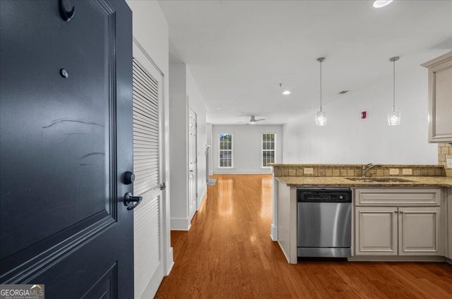 2360 Logan Circle NE 102, Atlanta, GA 30319