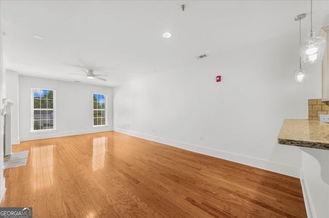 2360 Logan Circle NE 102, Atlanta, GA 30319