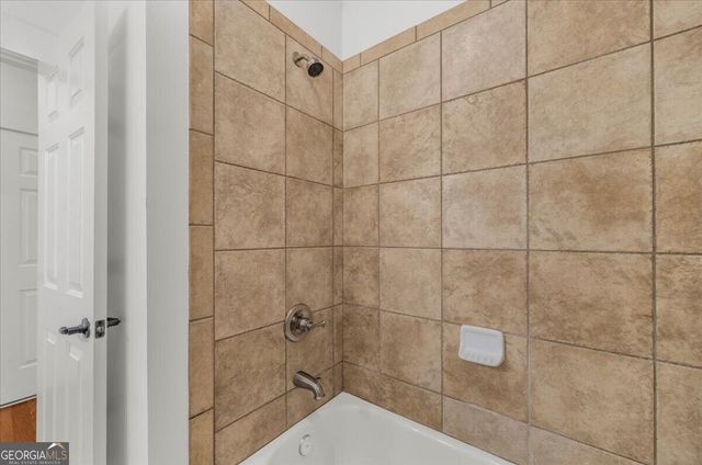 2360 Logan Circle NE 102, Atlanta, GA 30319