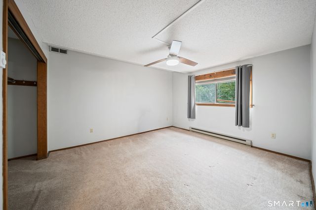 26 Vidich Lane, Naugatuck, CT 06770