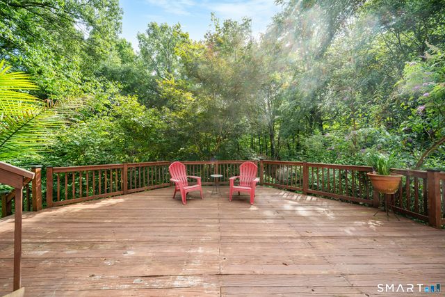 26 Vidich Lane, Naugatuck, CT 06770