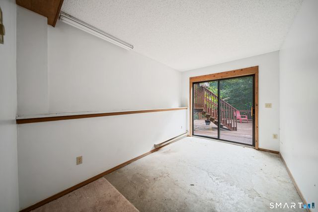 26 Vidich Lane, Naugatuck, CT 06770