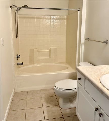 5090 Fairways Circle H102, Vero Beach, FL 32967