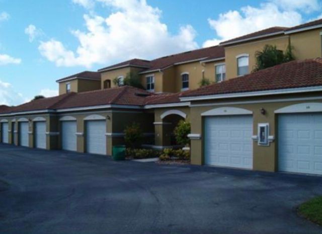 5090 Fairways Circle H102, Vero Beach, FL 32967