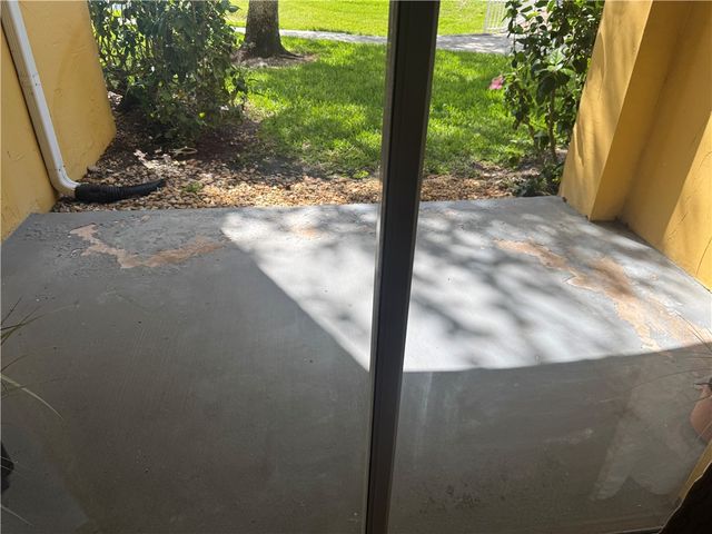 5090 Fairways Circle H102, Vero Beach, FL 32967