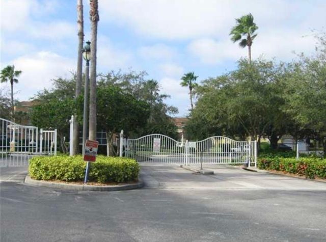 5090 Fairways Circle H102, Vero Beach, FL 32967