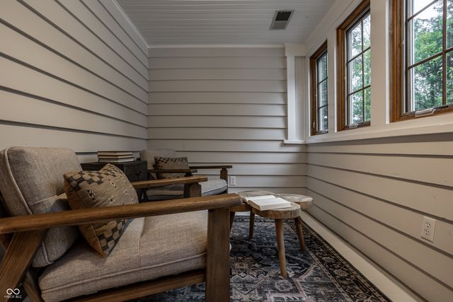 140 E 44th Street, Indianapolis, IN 46205