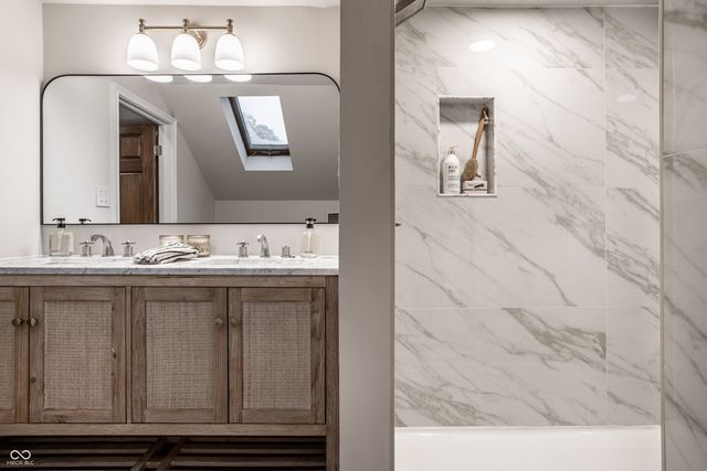 140 E 44th Street, Indianapolis, IN 46205