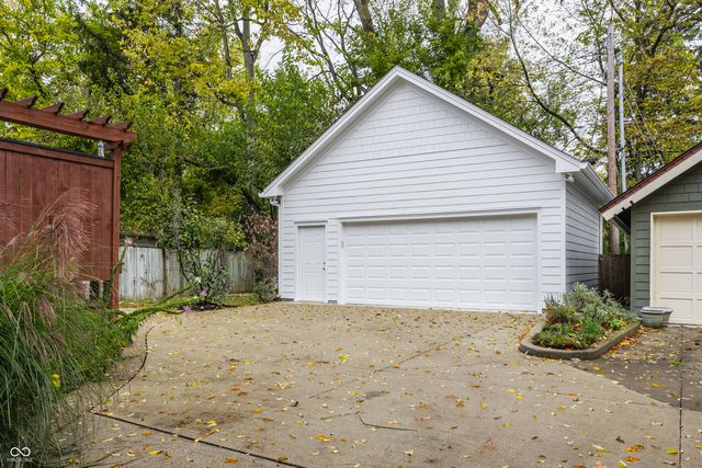 140 E 44th Street, Indianapolis, IN 46205