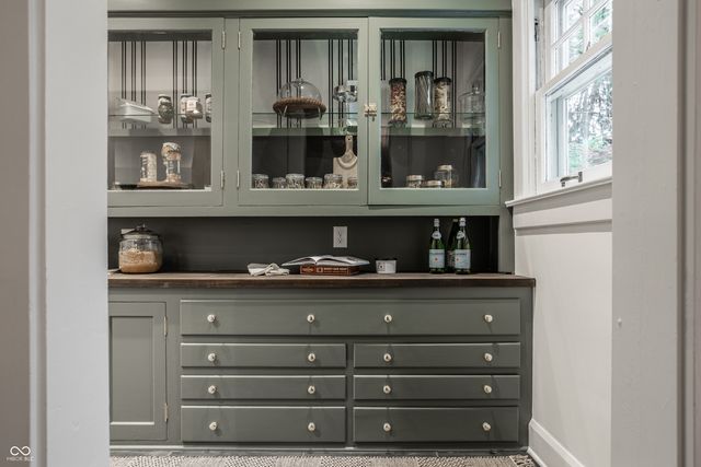 140 E 44th Street, Indianapolis, IN 46205