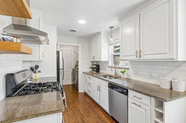 10622 MAPLERIDGE Drive, Dallas, TX 75238