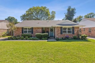 10622 MAPLERIDGE Drive, Dallas, TX 75238