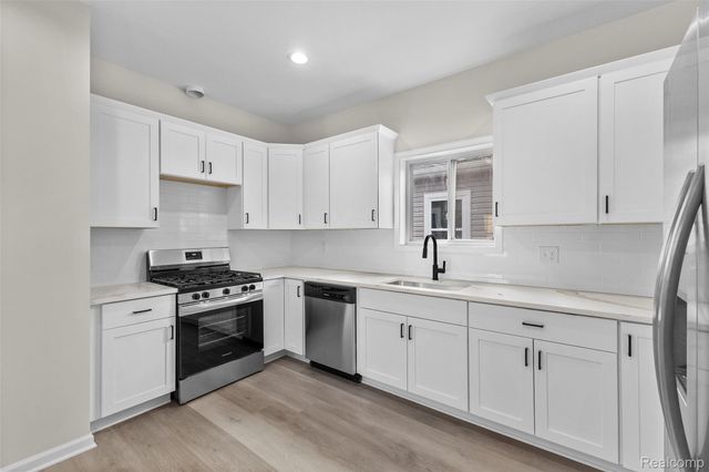 4833 Harding St Harding St, Dearborn Heights, MI 48125