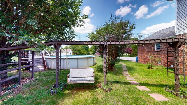 7770 Bridlewood Dr, Christiana, TN 37037