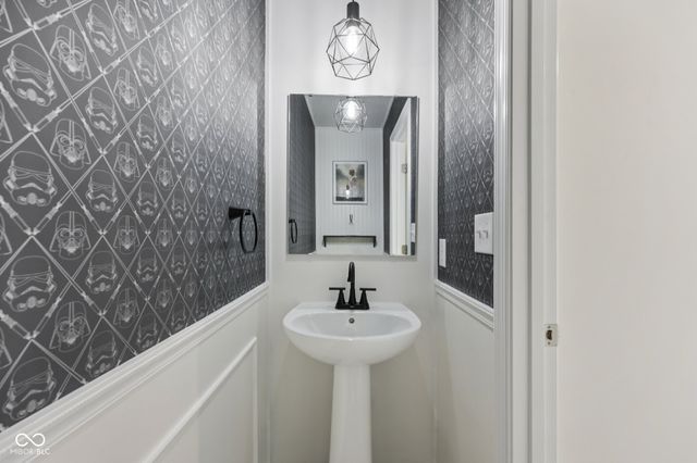 1375 Cascades Drive, Greenfield, IN 46140