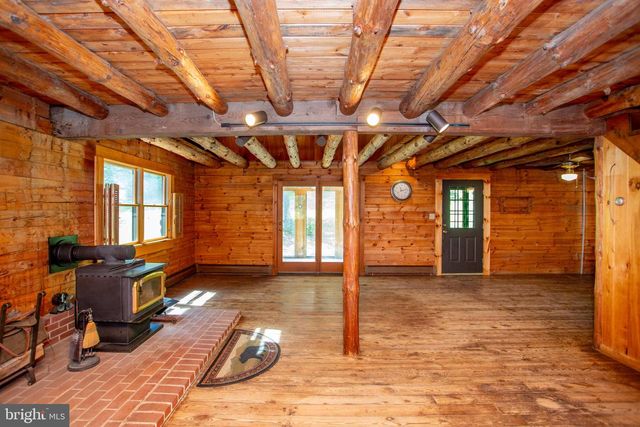 3591 DOGWOOD LN, Riegelsville, PA 18077