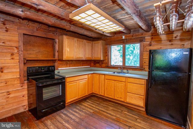 3591 DOGWOOD LN, Riegelsville, PA 18077
