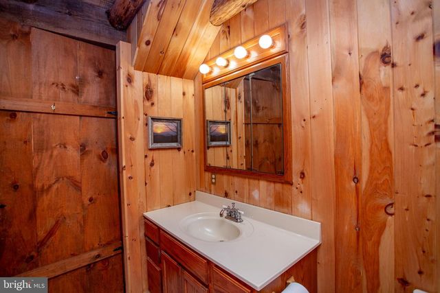 3591 DOGWOOD LN, Riegelsville, PA 18077