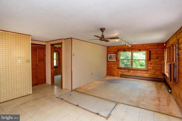 3591 DOGWOOD LN, Riegelsville, PA 18077