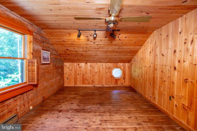 3591 DOGWOOD LN, Riegelsville, PA 18077