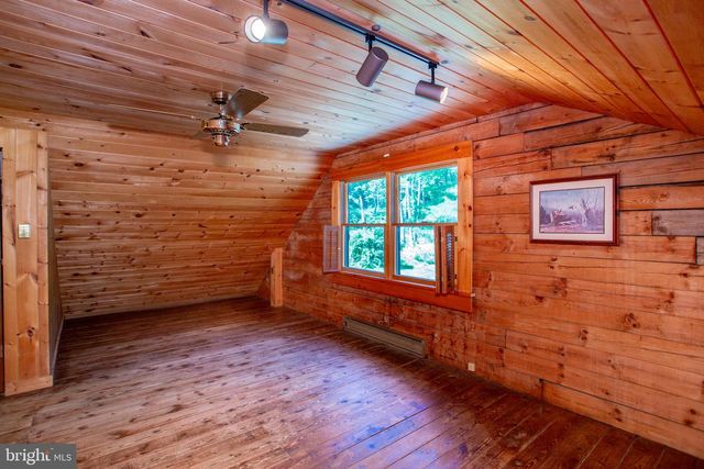 3591 DOGWOOD LN, Riegelsville, PA 18077