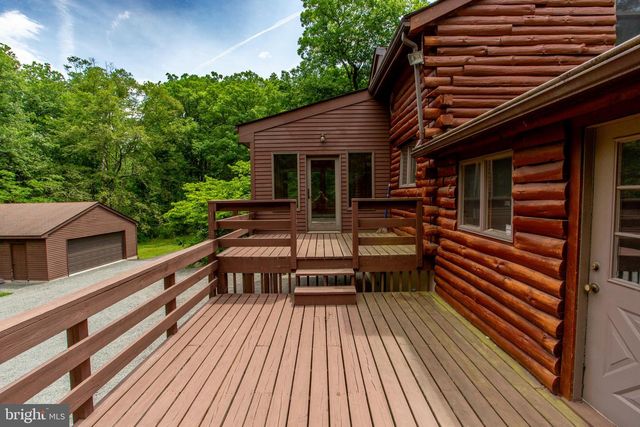 3591 DOGWOOD LN, Riegelsville, PA 18077