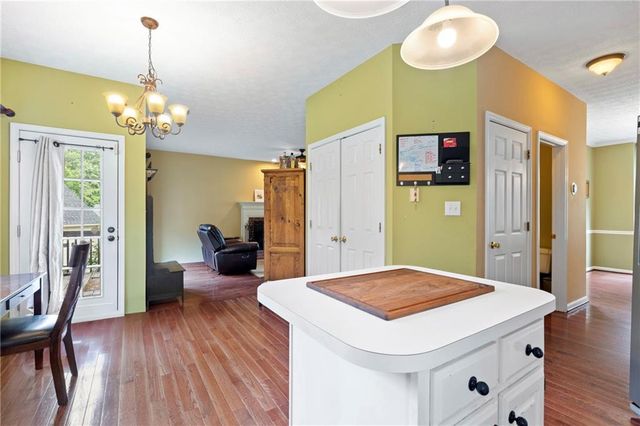 5660 Bridle Glen Drive, Buford, GA 30518