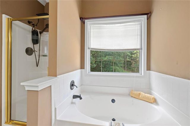 5660 Bridle Glen Drive, Buford, GA 30518