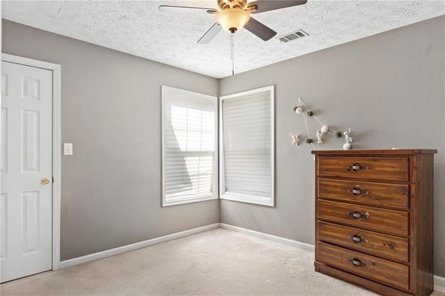 5660 Bridle Glen Drive, Buford, GA 30518