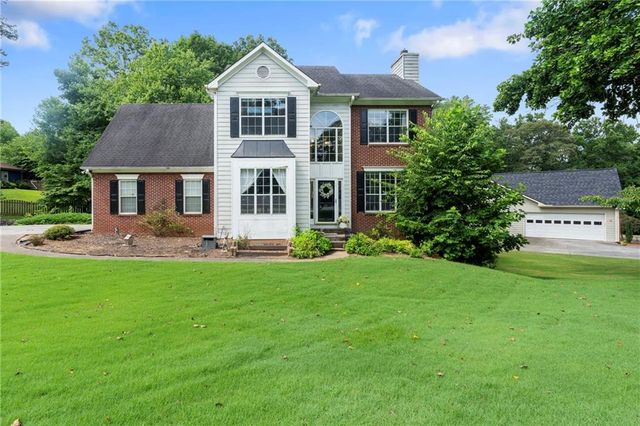 5660 Bridle Glen Drive, Buford, GA 30518