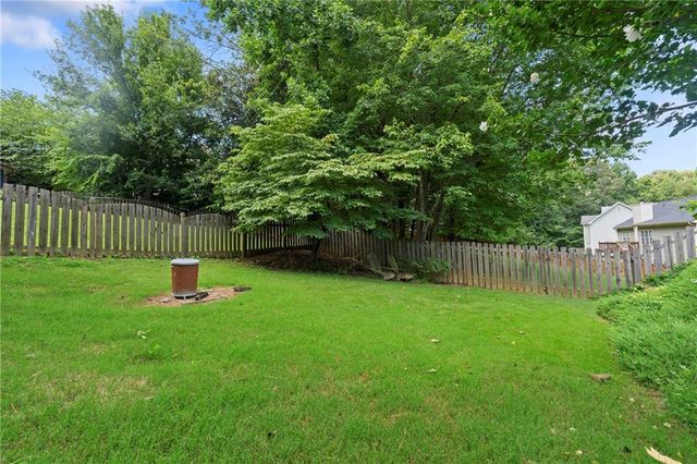 5660 Bridle Glen Drive, Buford, GA 30518