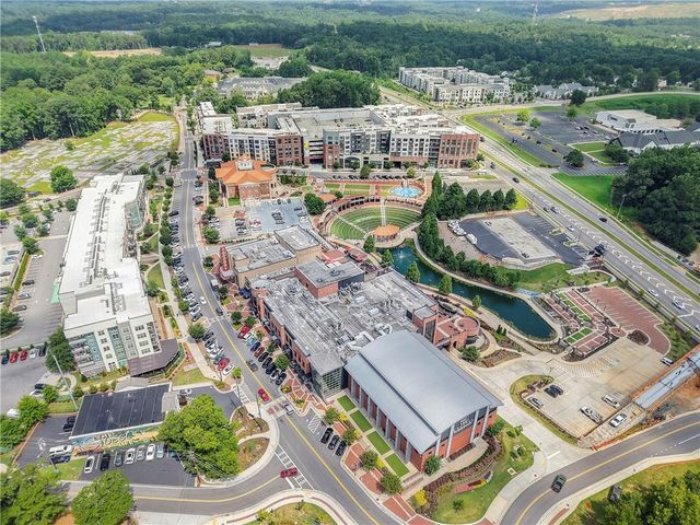 5660 Bridle Glen Drive, Buford, GA 30518
